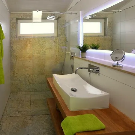 Petit-chalet Am Hainer 펜션 Rötha