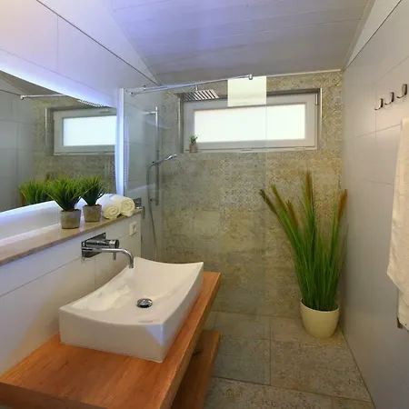 Ferienhaus Petit-chalet Am Hainer *